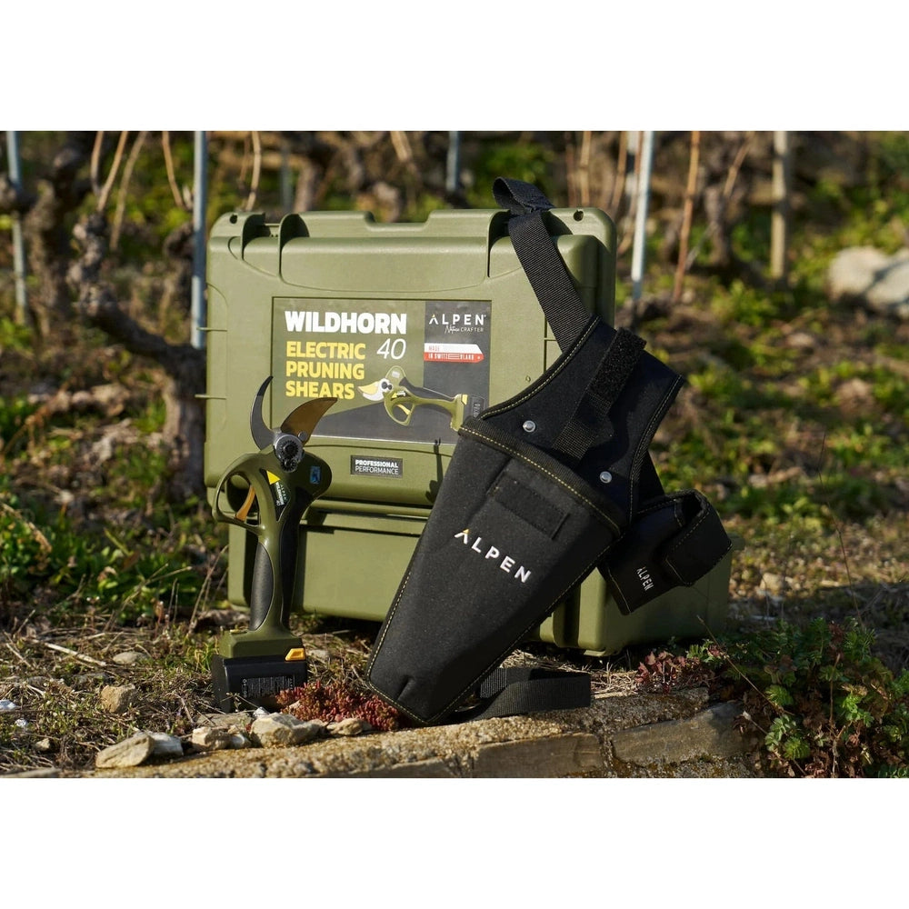 Alpen Electric Pruning Shear Wildhorn A-40 with carrying case and accessories for efficient pruning.