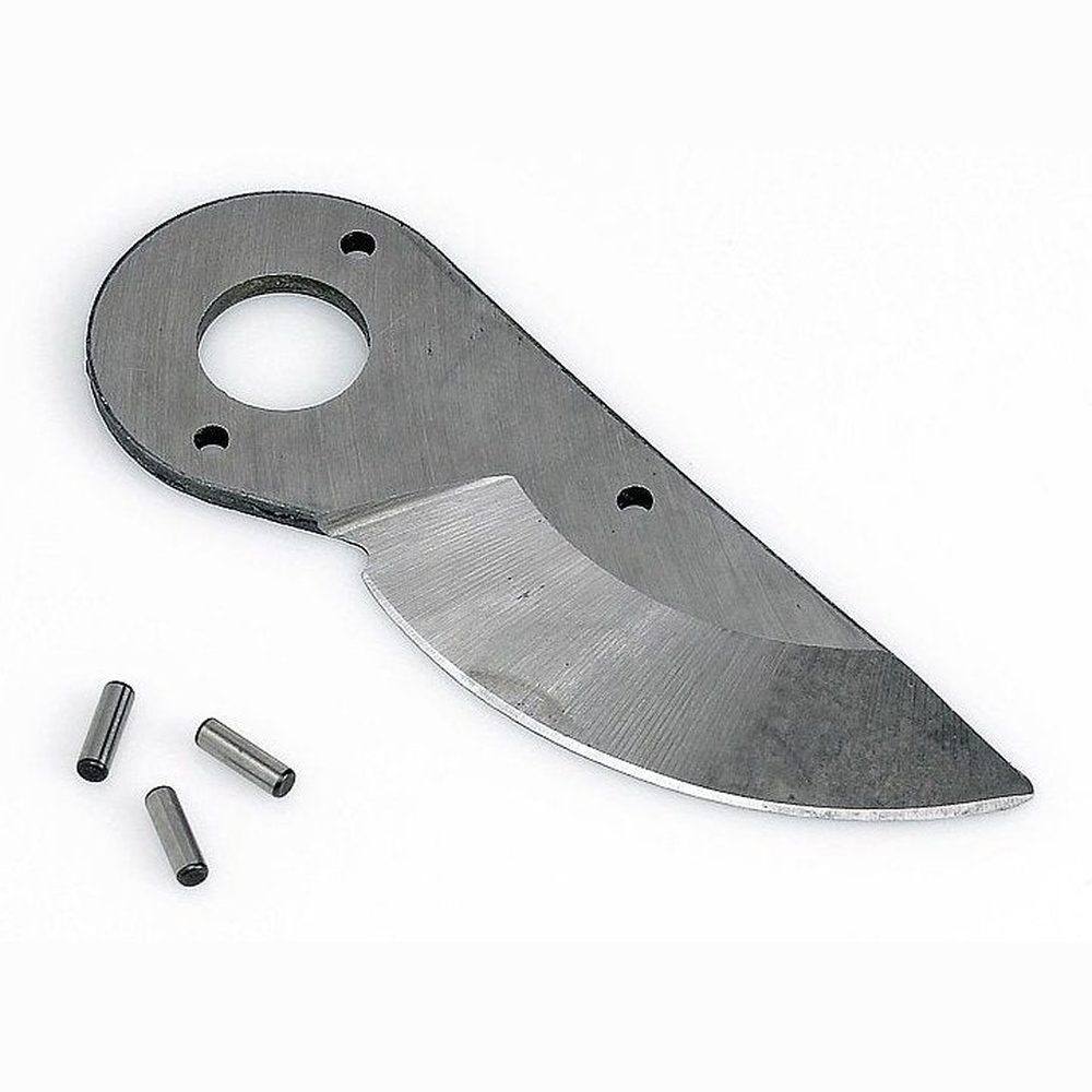 Corona replacement cutting blade with rivets for BP-4250 and BP-6250 pruners, ideal for efficient gardening.